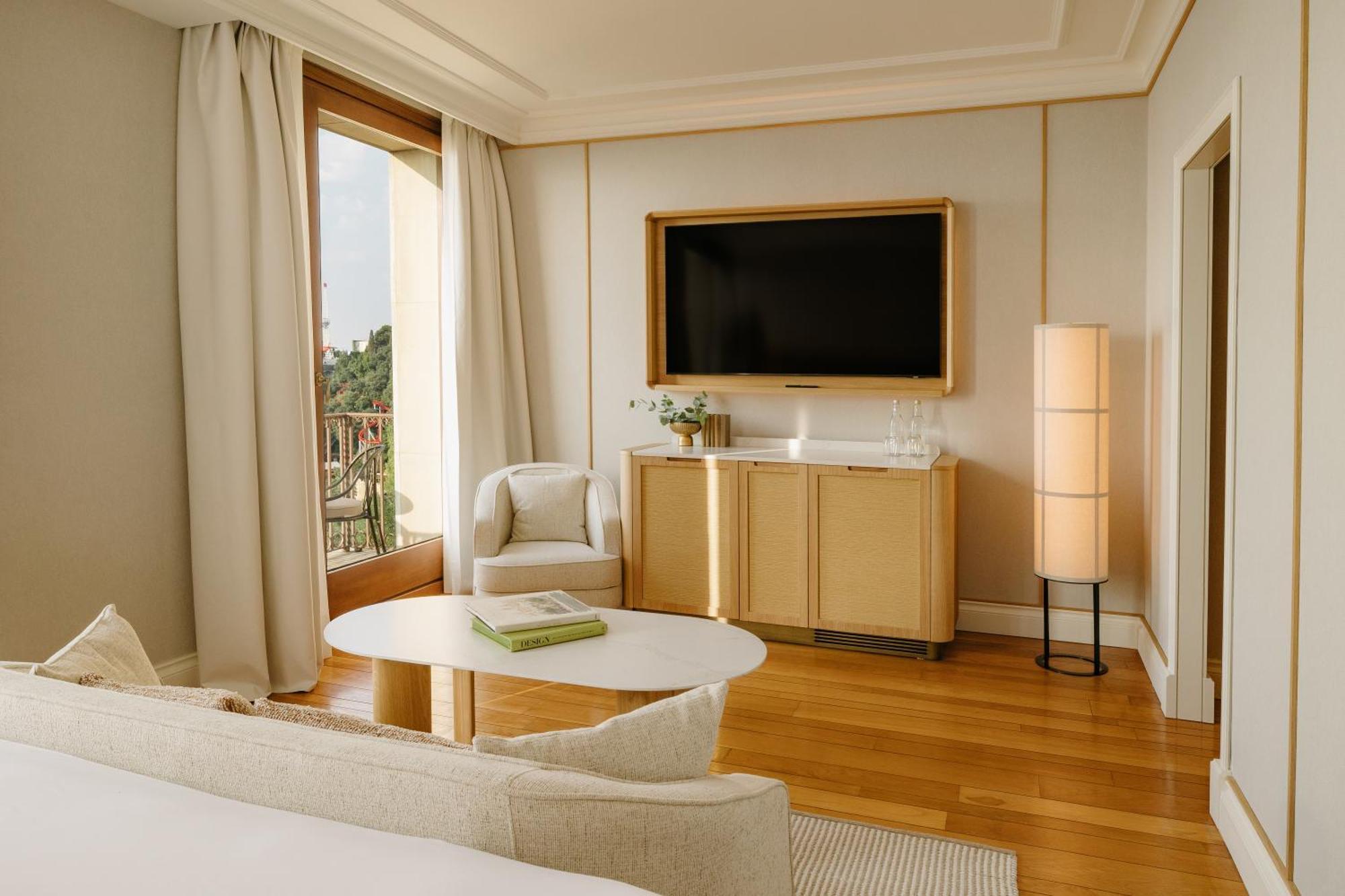 Deluxe Double or Twin Room with Sea View,1705610912:JPEG